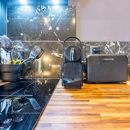 Parenthese - Apartment